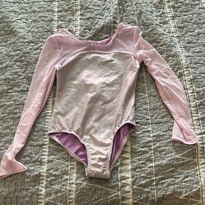 2 Leo’s and 1 swimsuit. Sz 7/8 kids.